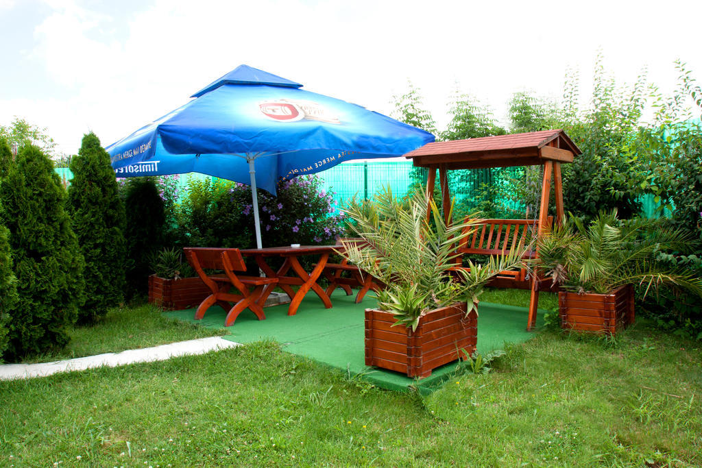 Denisa Hotel Отопень Екстер'єр фото